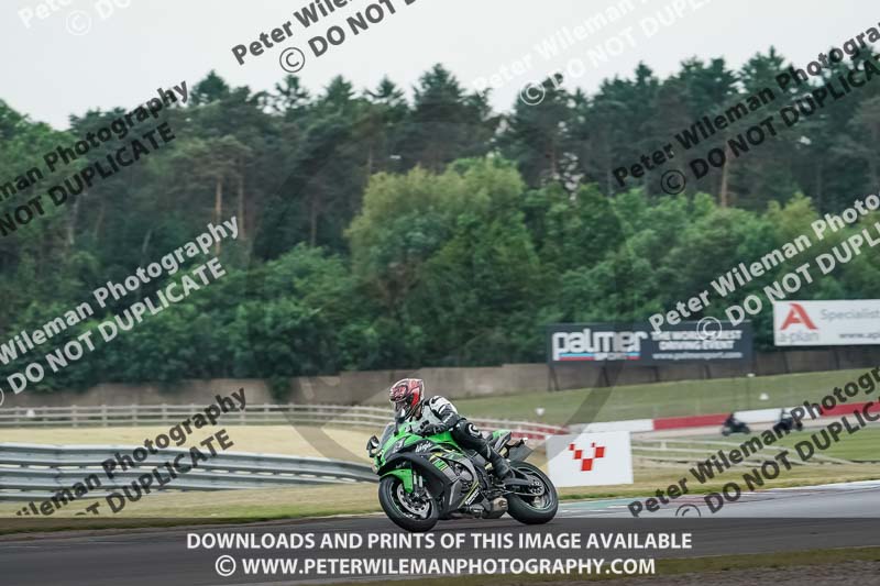 donington no limits trackday;donington park photographs;donington trackday photographs;no limits trackdays;peter wileman photography;trackday digital images;trackday photos